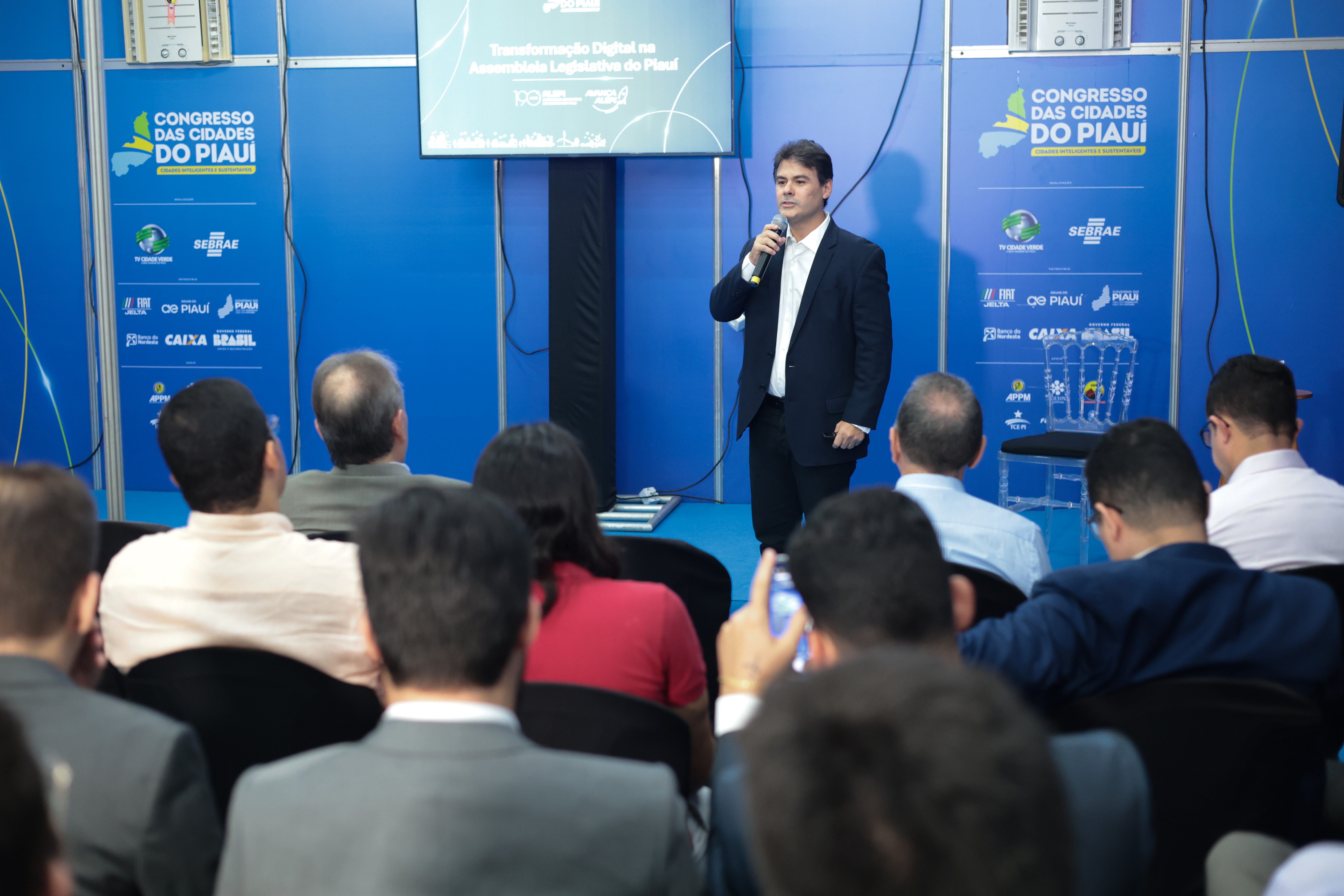 A TRANSFORMAÇÃO DIGITAL NA ALEPI - PRESIDENTE SEVERO EULÁLIO NO CONGRESSO DAS CIDADES  (4).jpg