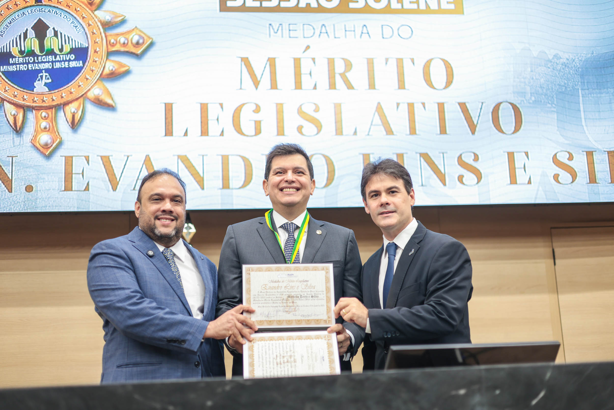 TÍTULO DE CIDADANIA AOS JUIZES ULYSSES GONÇALVES DA SILVA NETO, ALEXSANDRO ARAUJO TRINDADE E MARKUS CALADO, DO TJPI (20).jpg