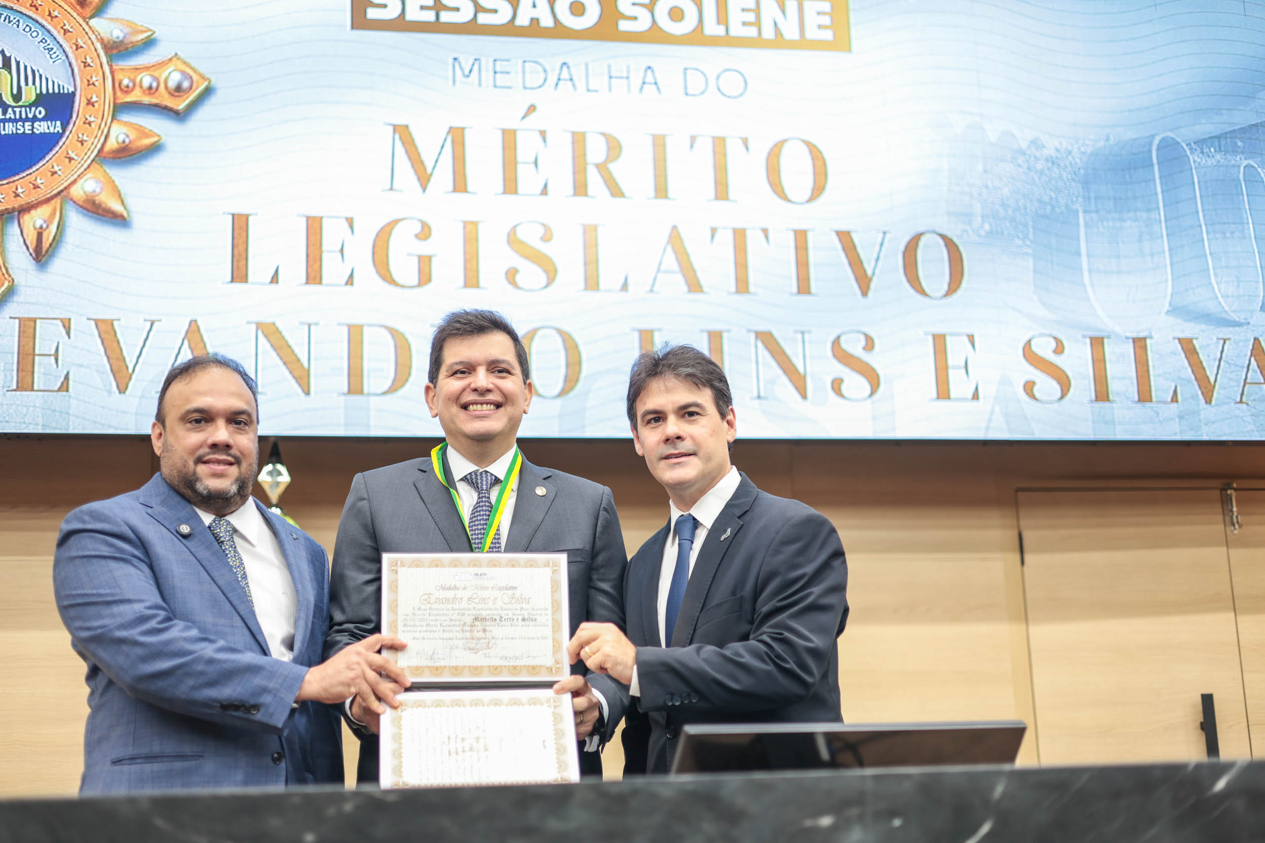 TÍTULO DE CIDADANIA AOS JUIZES ULYSSES GONÇALVES DA SILVA NETO, ALEXSANDRO ARAUJO TRINDADE E MARKUS CALADO, DO TJPI (21).jpg