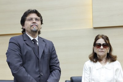 SESSÃO SOLENE MEDALHA DO MÉRITO LEGISLATIVO DRA MARINA BUCAR BARJUD (10).jpg