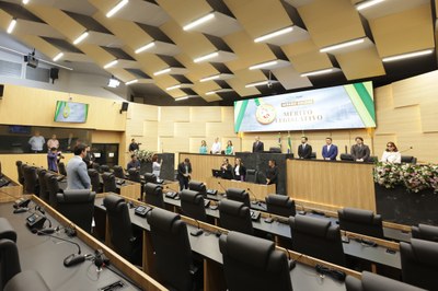 SESSÃO SOLENE MEDALHA DO MÉRITO LEGISLATIVO DRA MARINA BUCAR BARJUD (12).jpg