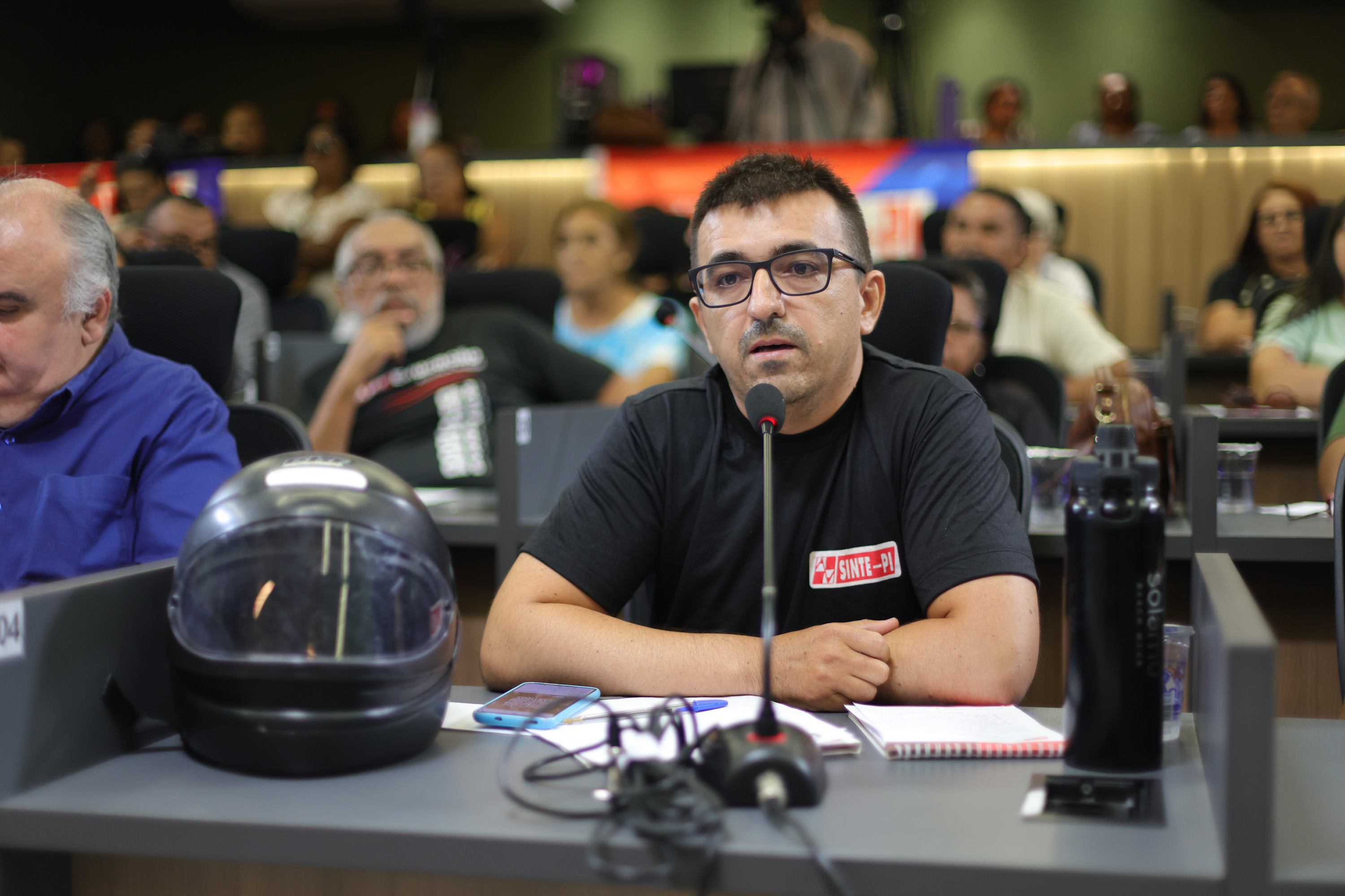 AUDIÊNCIA PUBLICA NA COMISSÃO DE EDUCAÇÃO PARA DEBATER CARGOS E SALÁRIOS DOS PROFESSORES - FOTOS REGIS FALCÃO ASCOM ALEPI (25).jpg