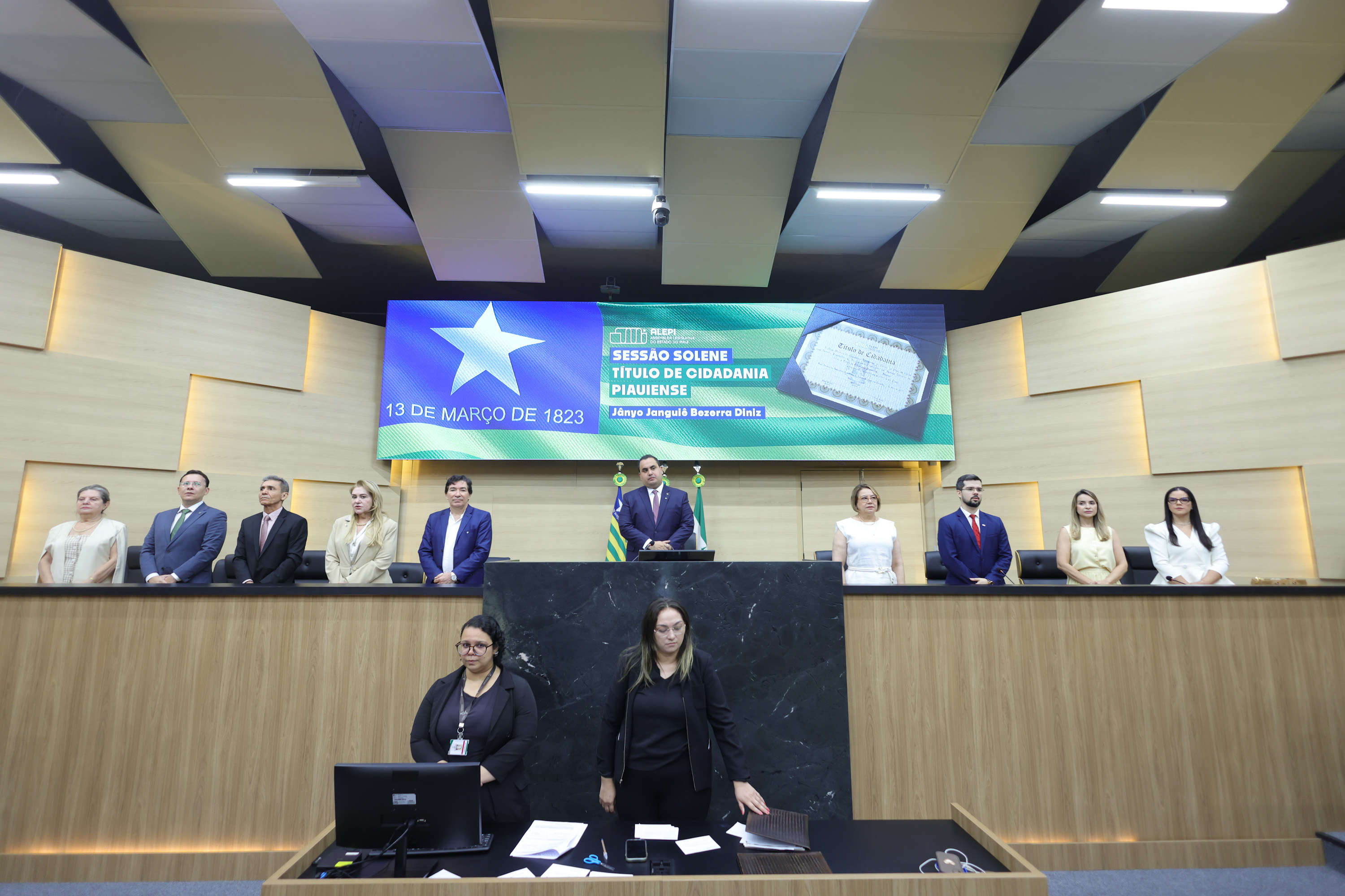 SESSÃO SOLENE TÍTULO DE CIDADANIA AO SR JÂNIO JANQUIÊ BEZERRA DINIZ - FOTOS REGIS FALCÃO ASCOM ALEPI (17).jpg