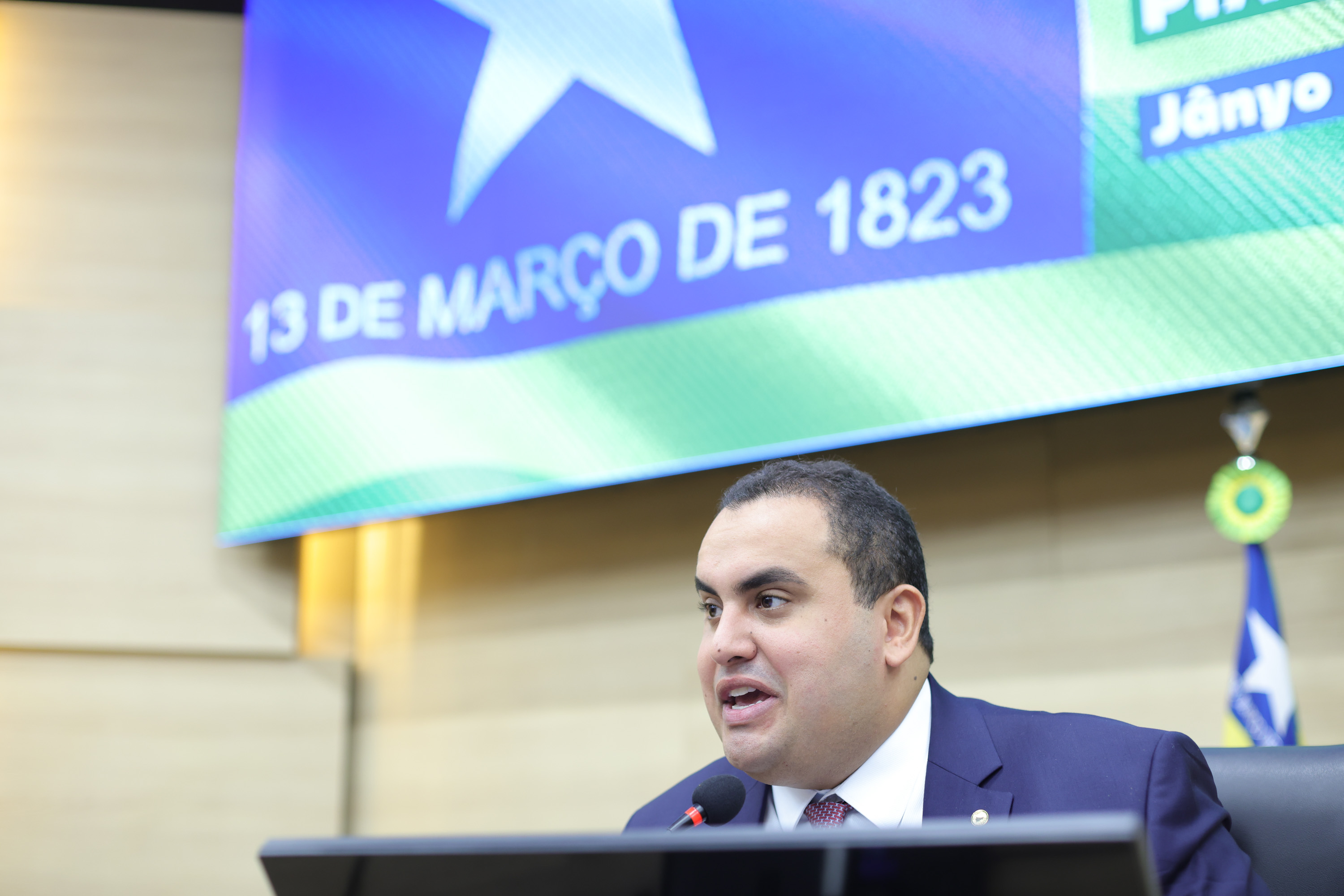 SESSÃO SOLENE TÍTULO DE CIDADANIA AO SR JÂNIO JANQUIÊ BEZERRA DINIZ - FOTOS REGIS FALCÃO ASCOM ALEPI (24).jpg