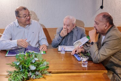 LANÇAMENT DO LIVRO DOS 190 ANOS ALEPI E PREMIO DO JORNALISMO DA ALEPI (1).jpg