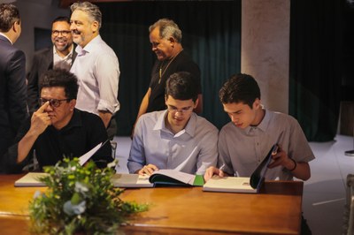 LANÇAMENT DO LIVRO DOS 190 ANOS ALEPI E PREMIO DO JORNALISMO DA ALEPI (11).jpg