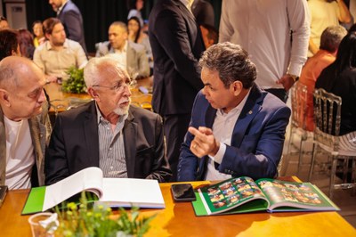 LANÇAMENT DO LIVRO DOS 190 ANOS ALEPI E PREMIO DO JORNALISMO DA ALEPI (21).jpg