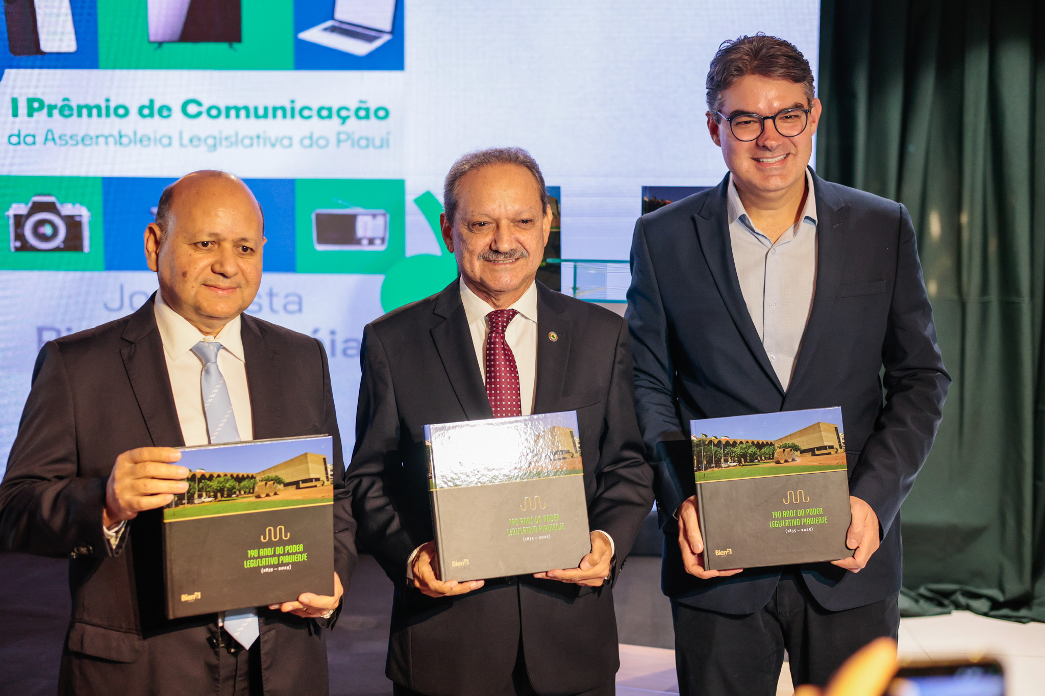 LANÇAMENT DO LIVRO DOS 190 ANOS ALEPI E PREMIO DO JORNALISMO DA ALEPI (24).jpg