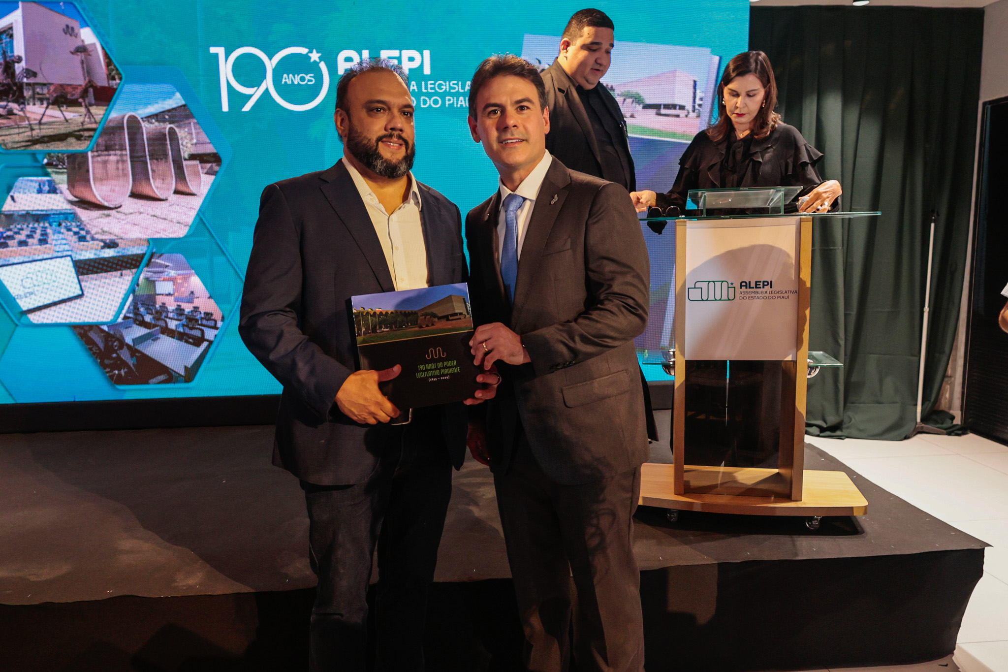 LANÇAMENT DO LIVRO DOS 190 ANOS ALEPI E PREMIO DO JORNALISMO DA ALEPI (30).jpg