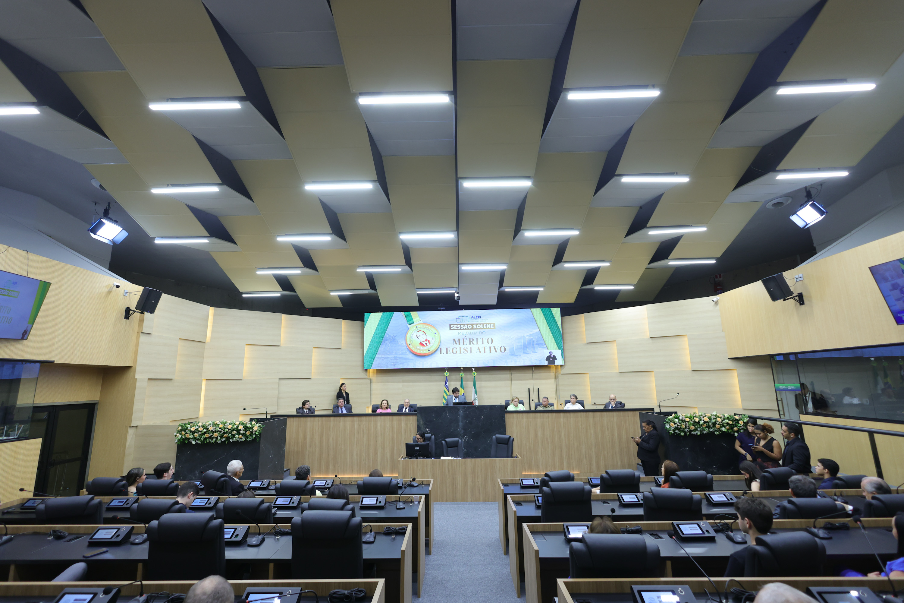 SESSÃO SOLENE ENTREGA DA MEDALHA DO MERITO LEGISLATIVO AO DR. DAGOBERTO BARROS DA SILVEIRA - FOTOS REGIS FALCÃO ASCOM ALEPI  (7).jpg