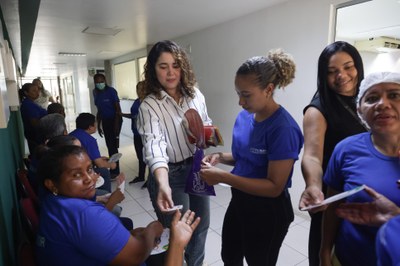 IMAGENS DO DIA 27022025  AÇÃO COM OS SERVIDORES DE CONSCIENTIZAÇÃO DO CARNAVAL (13).jpg