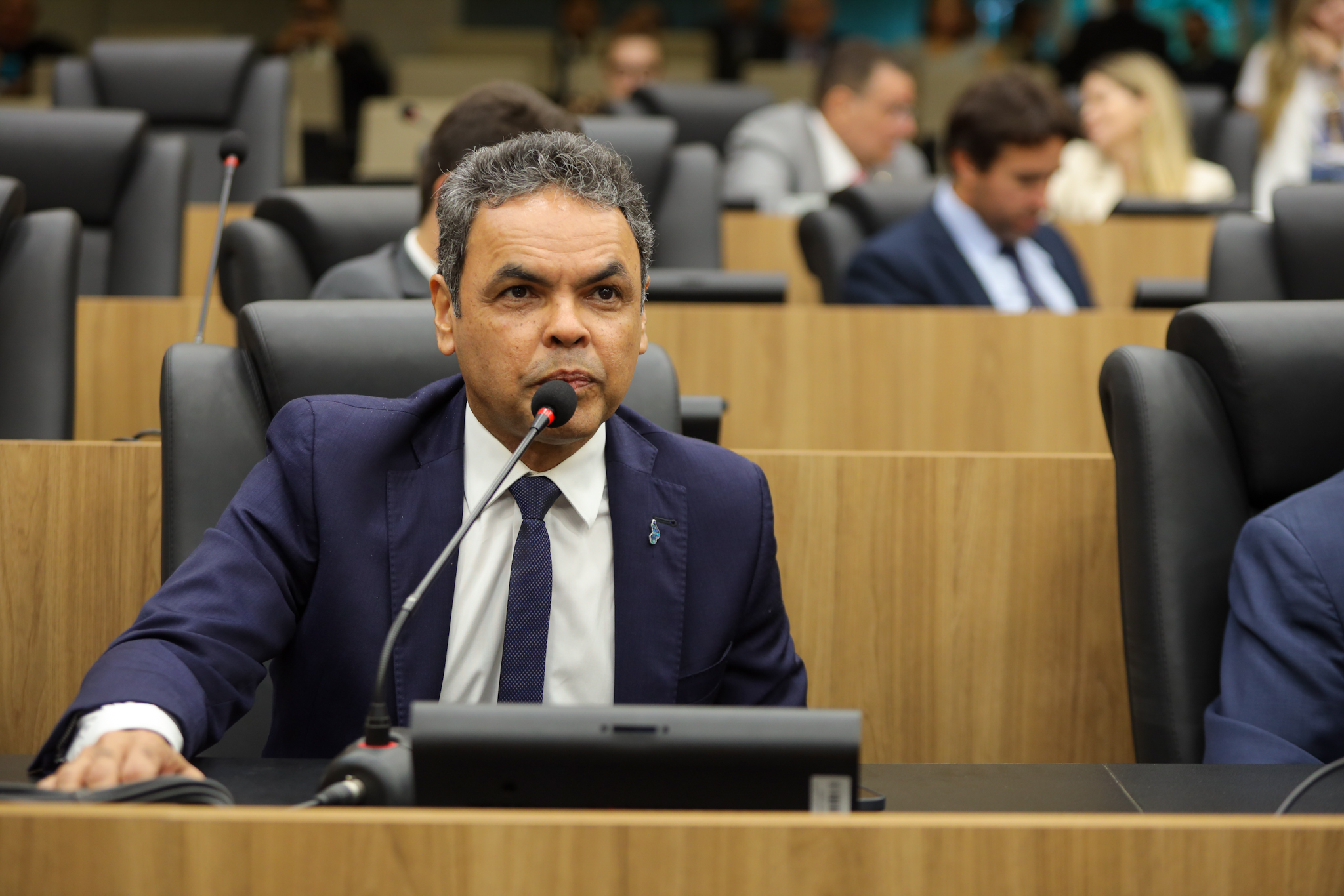 Dr Gil Carlos