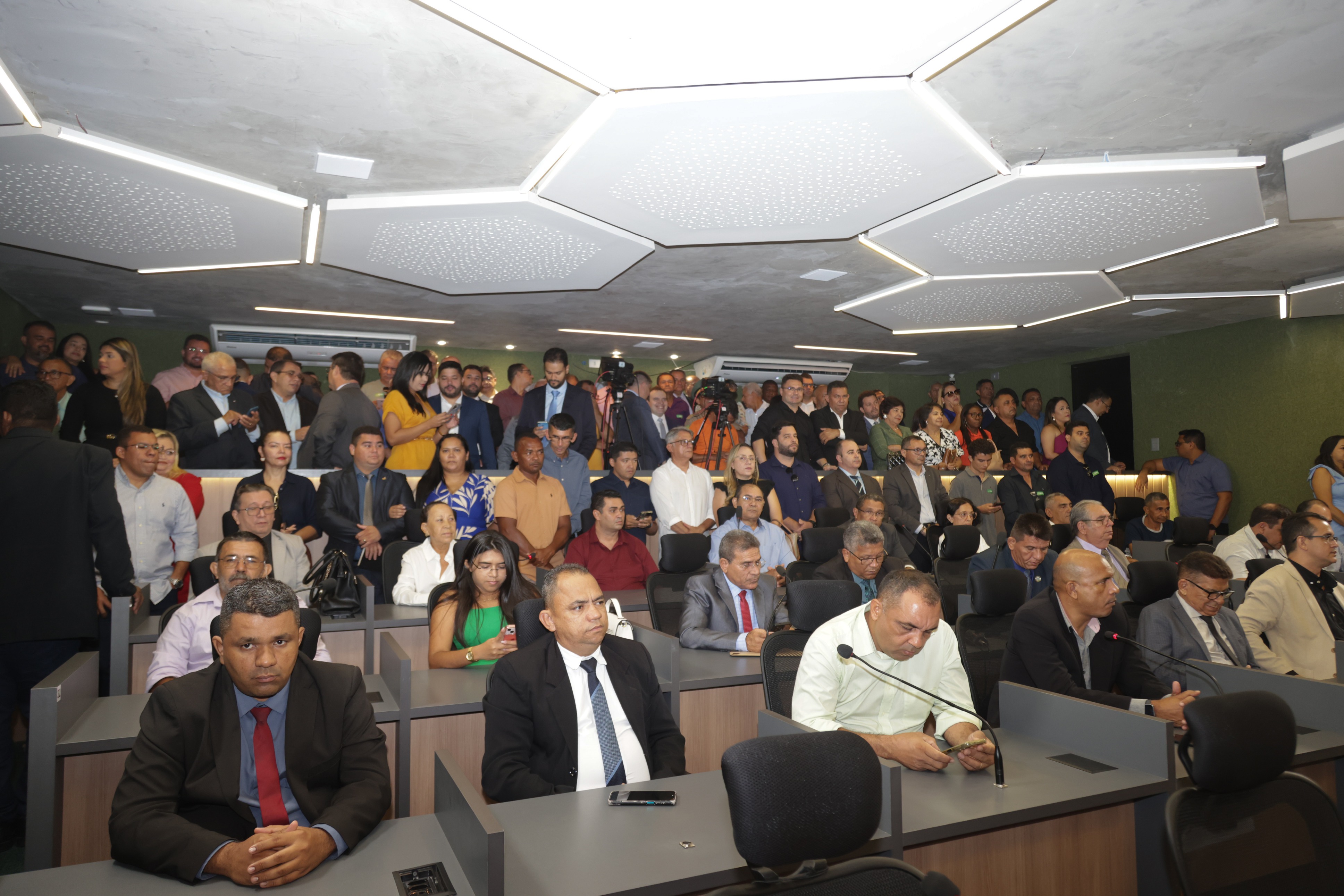 IMAGENS DO DIA 13022025 SESSÃO ORDINÁRIA.jpg