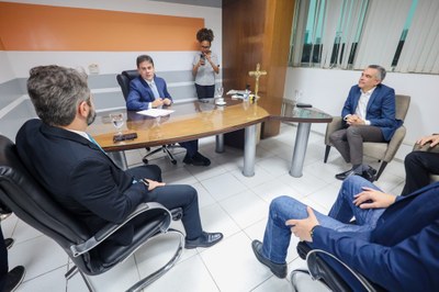 Reunião com secretário de governo e secretário de planejamento  (10).jpg