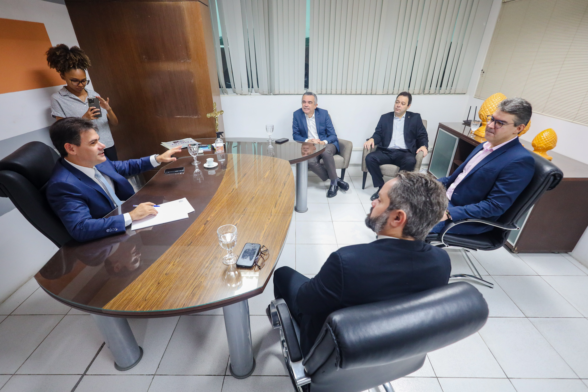 Reunião com secretário de governo e secretário de planejamento  (8).jpg