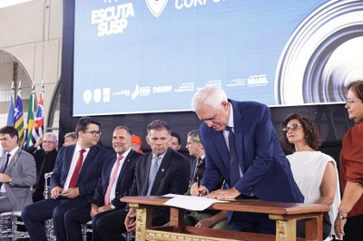 IMAGENS DO DIA 19022025 ASSINATURA DO TERMOS DE ADESÃO AO PROGRAMA DE ESCUTA SUSP (15).jpg