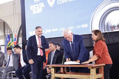 IMAGENS DO DIA 19022025 ASSINATURA DO TERMOS DE ADESÃO AO PROGRAMA DE ESCUTA SUSP (7).jpg