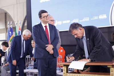 IMAGENS DO DIA 19022025 ASSINATURA DO TERMOS DE ADESÃO AO PROGRAMA DE ESCUTA SUSP (9).jpg