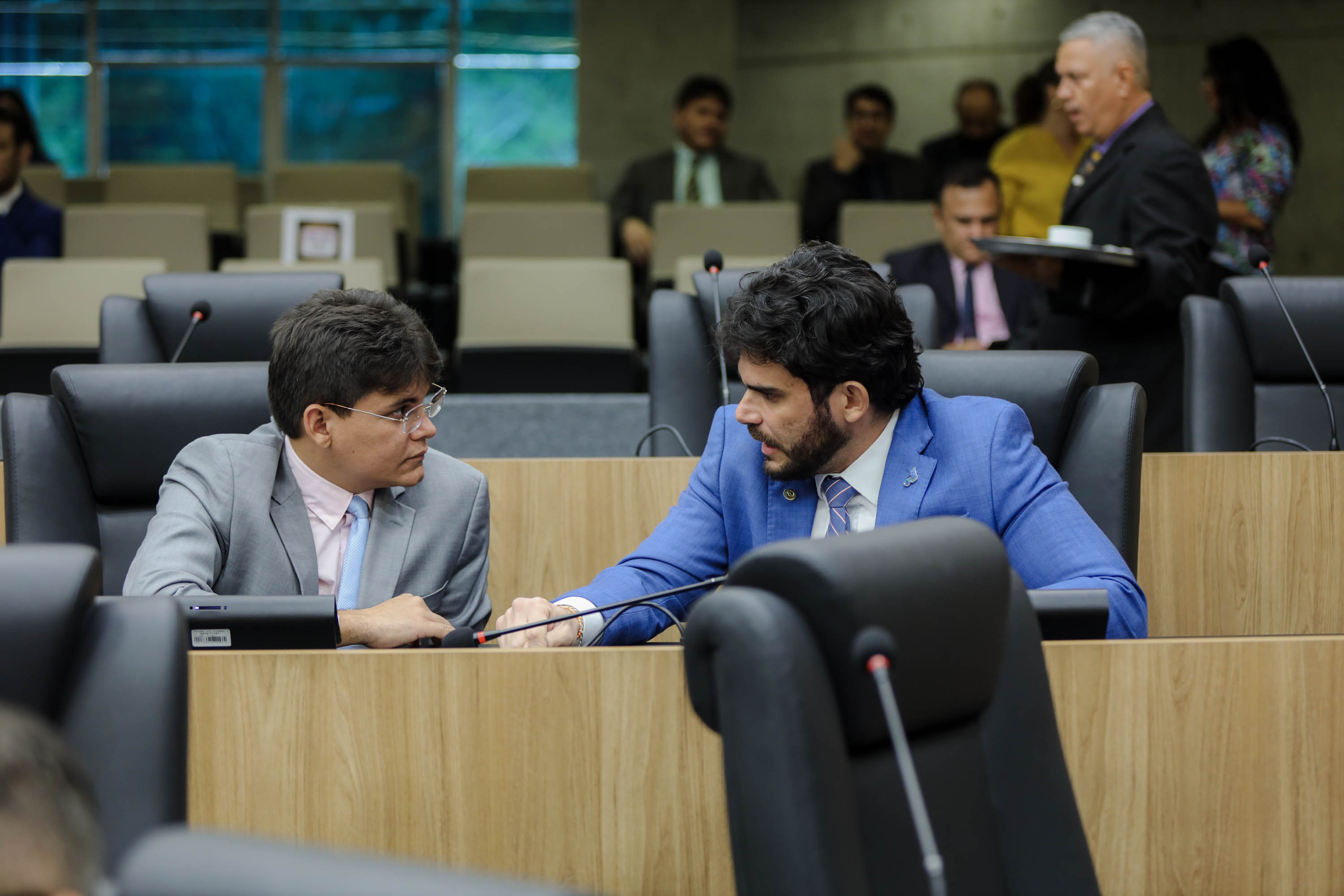 IMAGENS DO DIA 25.02 PLENÁRIO (1) Oliveira Neto e Kalume.jpg