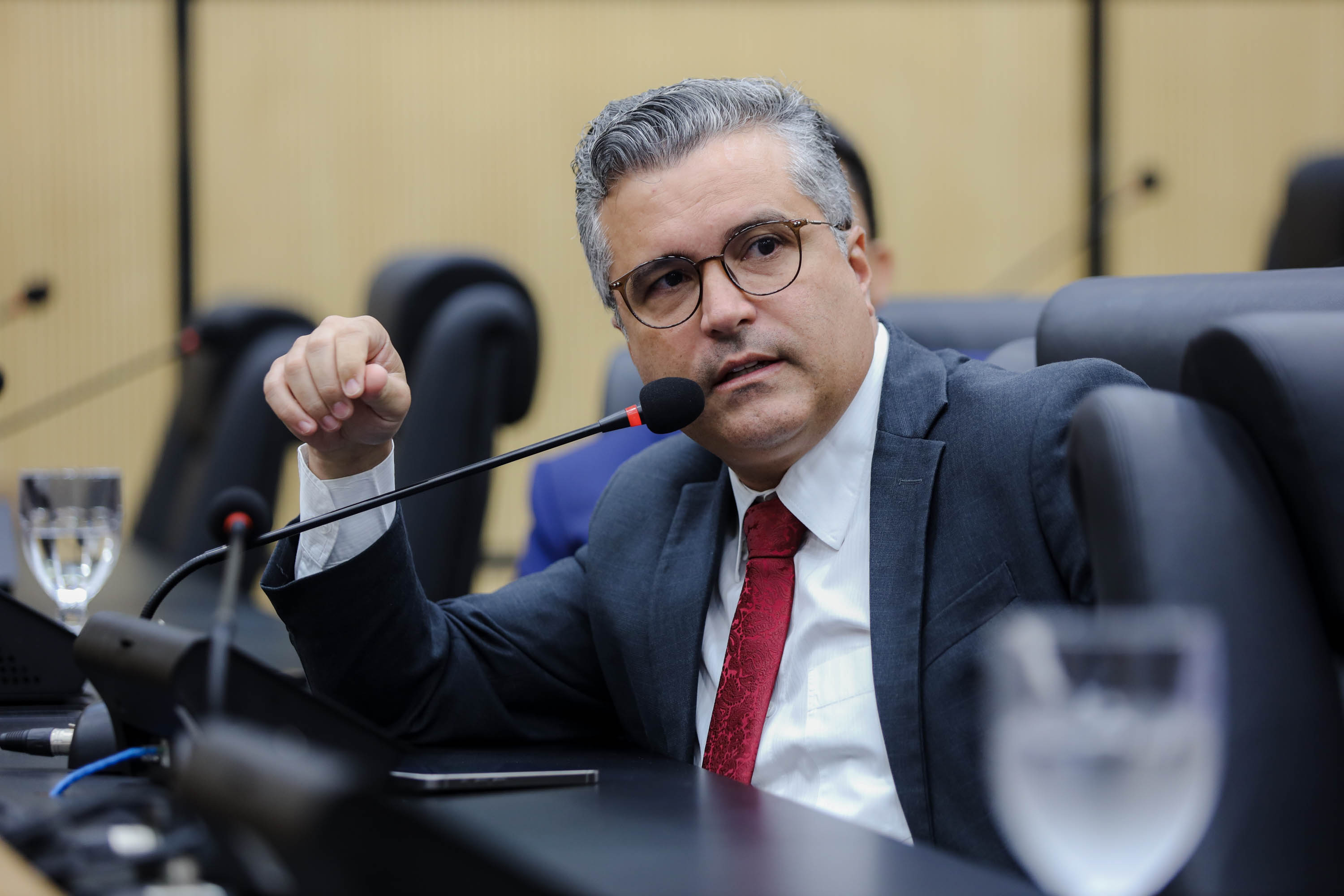 IMAGENS DO DIA 25.02 (18) PLENÁRIO DEPUTADO DR VINICIUS.jpg