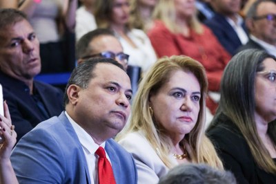 IMAGENS DO DIA 26022025  PAPO DE GOVERNANÇA DEPUTADO EVALDO GOMES E DEPUTADA SIMONE PEREIRA (3).jpg