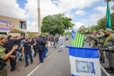 REVISTA A TROPA-16.jpg