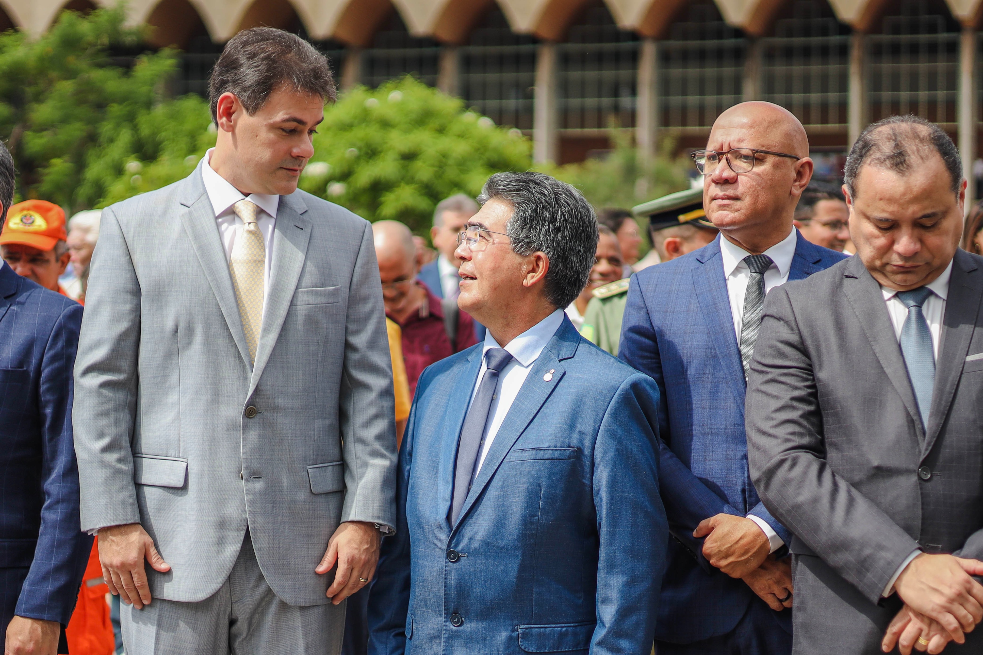 REVISTA A TROPAa-12.jpg