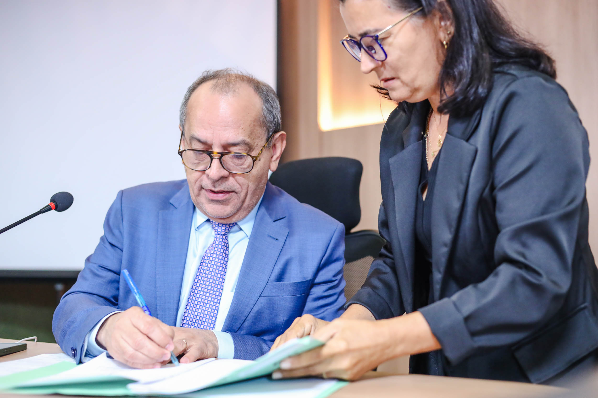 COMISSÃO DE CONSTITUIÇÃO E JUSTIÇA 01.07 (8).jpg