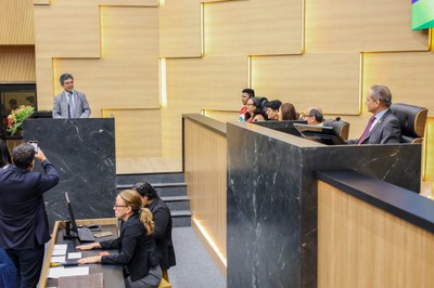 CONCESSÃO DE TÍTULO DE CIDADANIA Á SENHORA CLARA INES NICHOLLS E AO SENHOR MIGUEL ANGEL (7).jpg