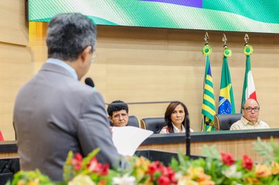 CONCESSÃO DE TÍTULO DE CIDADANIA Á SENHORA CLARA INES NICHOLLS E AO SENHOR MIGUEL ANGEL (9).jpg