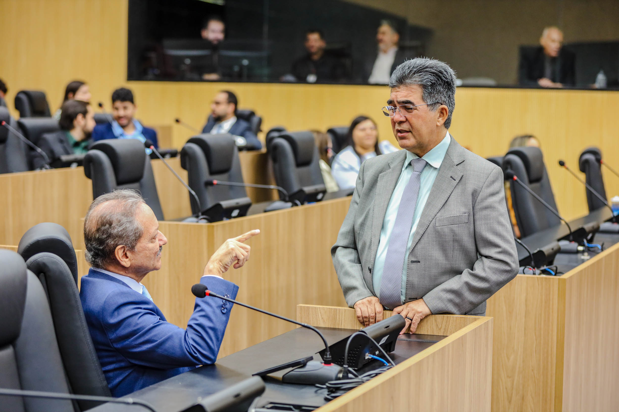 ENTREGA DE CERTIFICADOS PÓS GRADUAÇÃO DA ESCOLA DO LEGISLATIVO (1).jpg