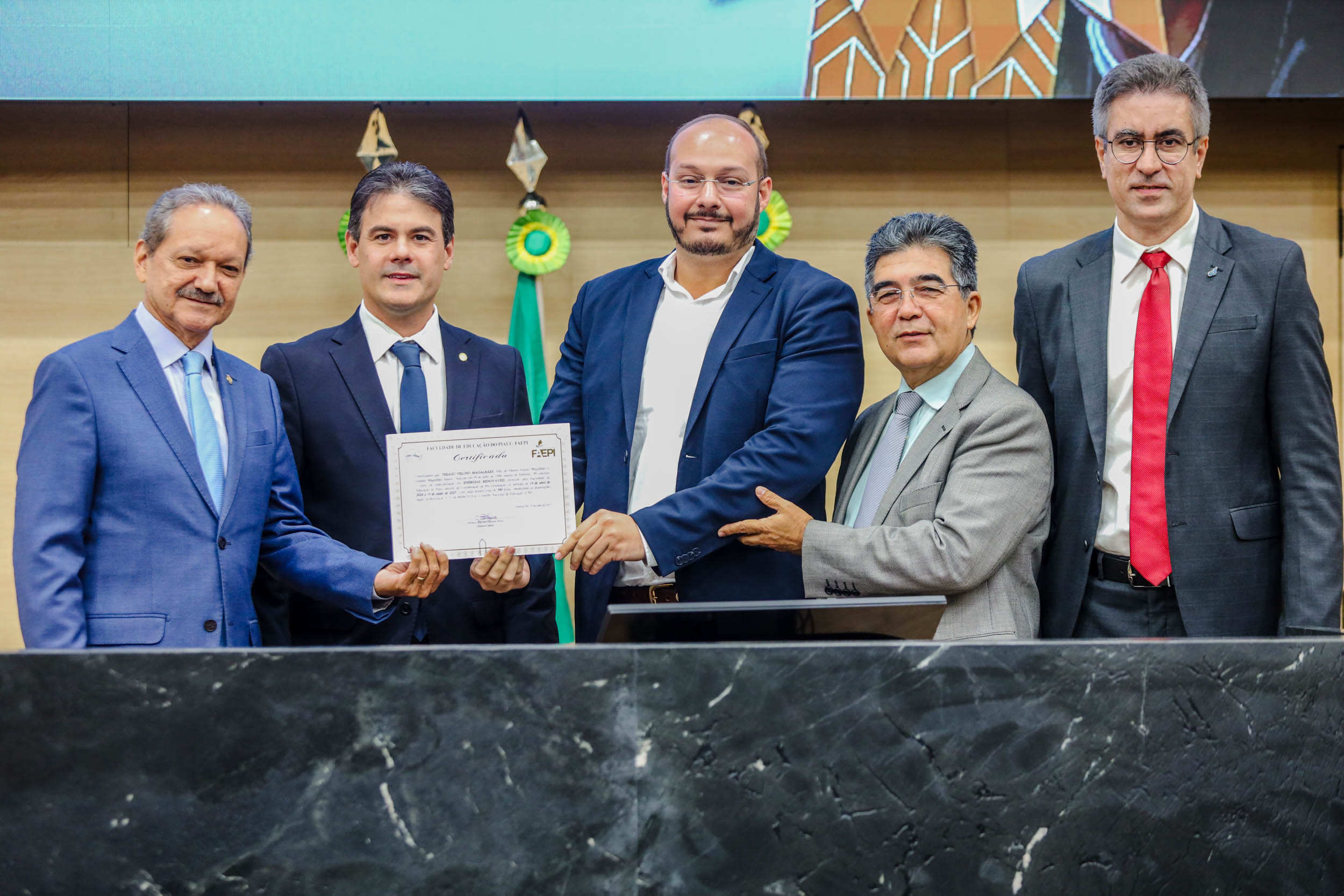 ENTREGA DE CERTIFICADOS PÓS GRADUAÇÃO DA ESCOLA DO LEGISLATIVO (48).jpg