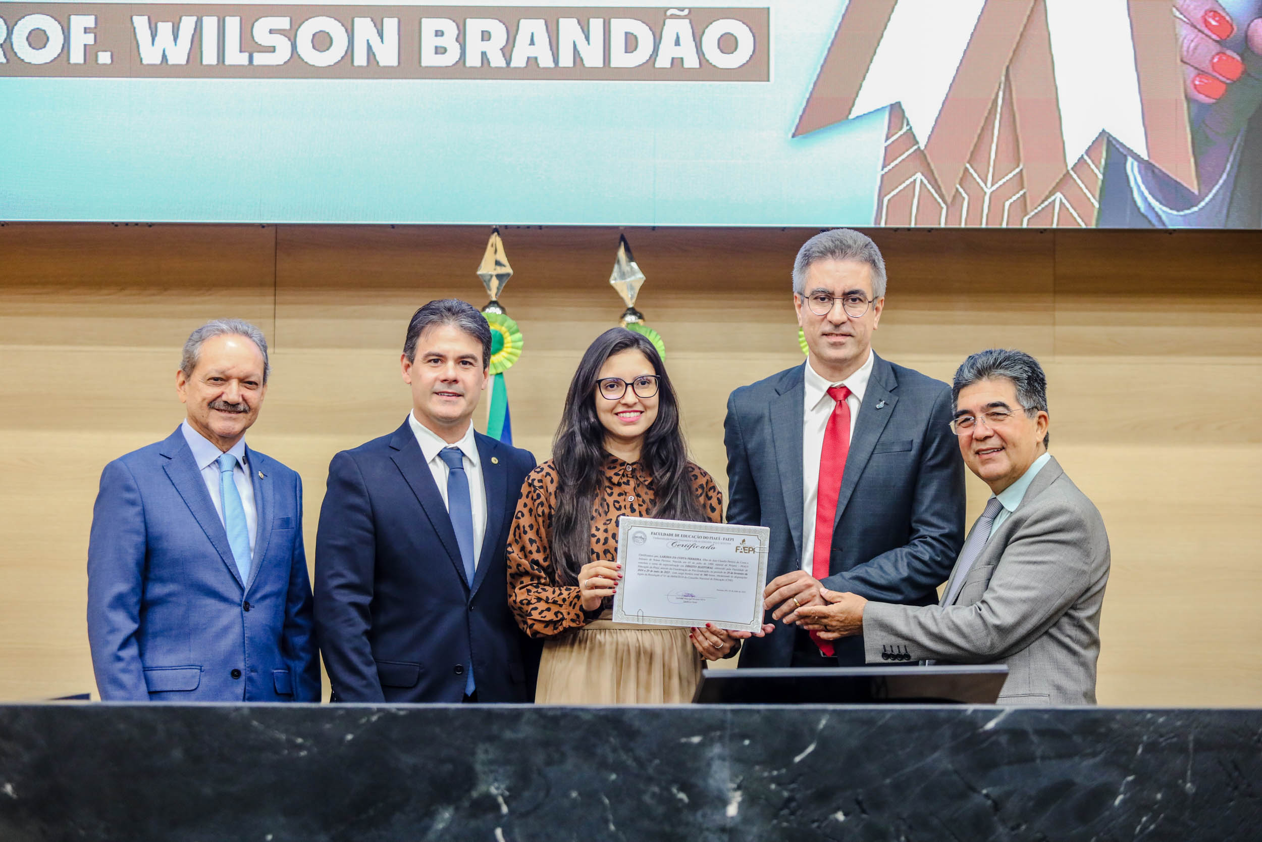 ENTREGA DE CERTIFICADOS PÓS GRADUAÇÃO DA ESCOLA DO LEGISLATIVO (52).jpg