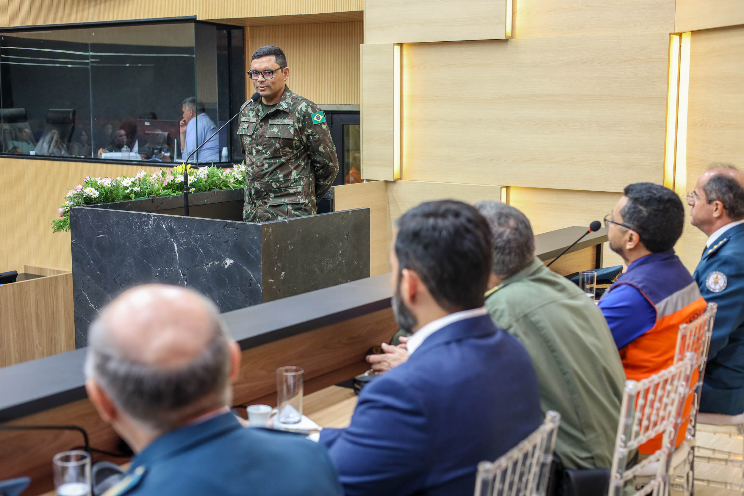 SESSÃO SOLENE EM HOMENAGEM AO DIA DO BOMBEIRO MILITAR (17).jpg