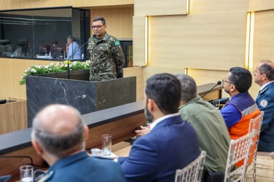 SESSÃO SOLENE EM HOMENAGEM AO DIA DO BOMBEIRO MILITAR (17).jpg