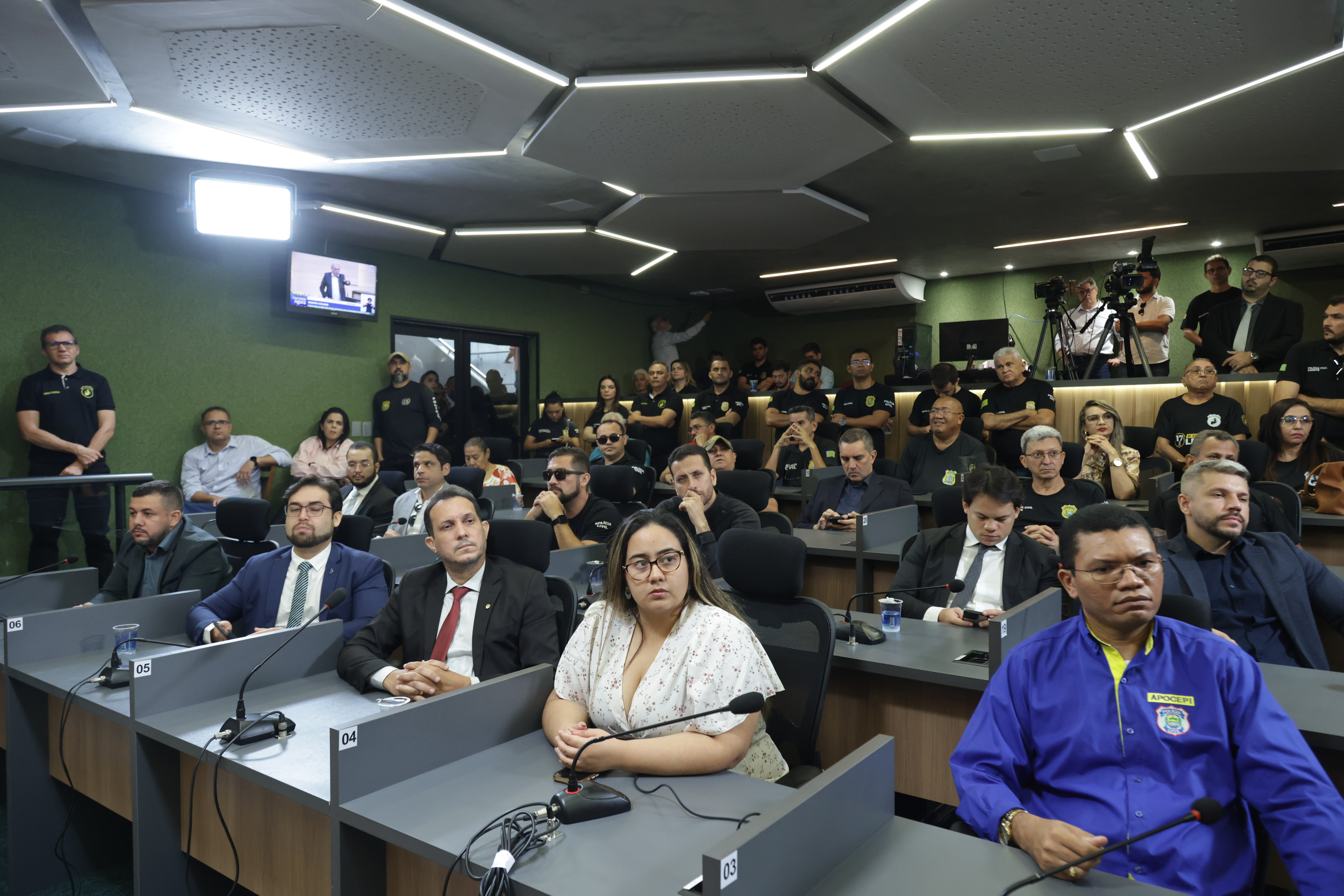 AUDIÊNCIA PÚBLICA PARA DEBATER A LEI ORGÂNICA NACIONAL DAS POLICIAS CIVIS (14).jpg