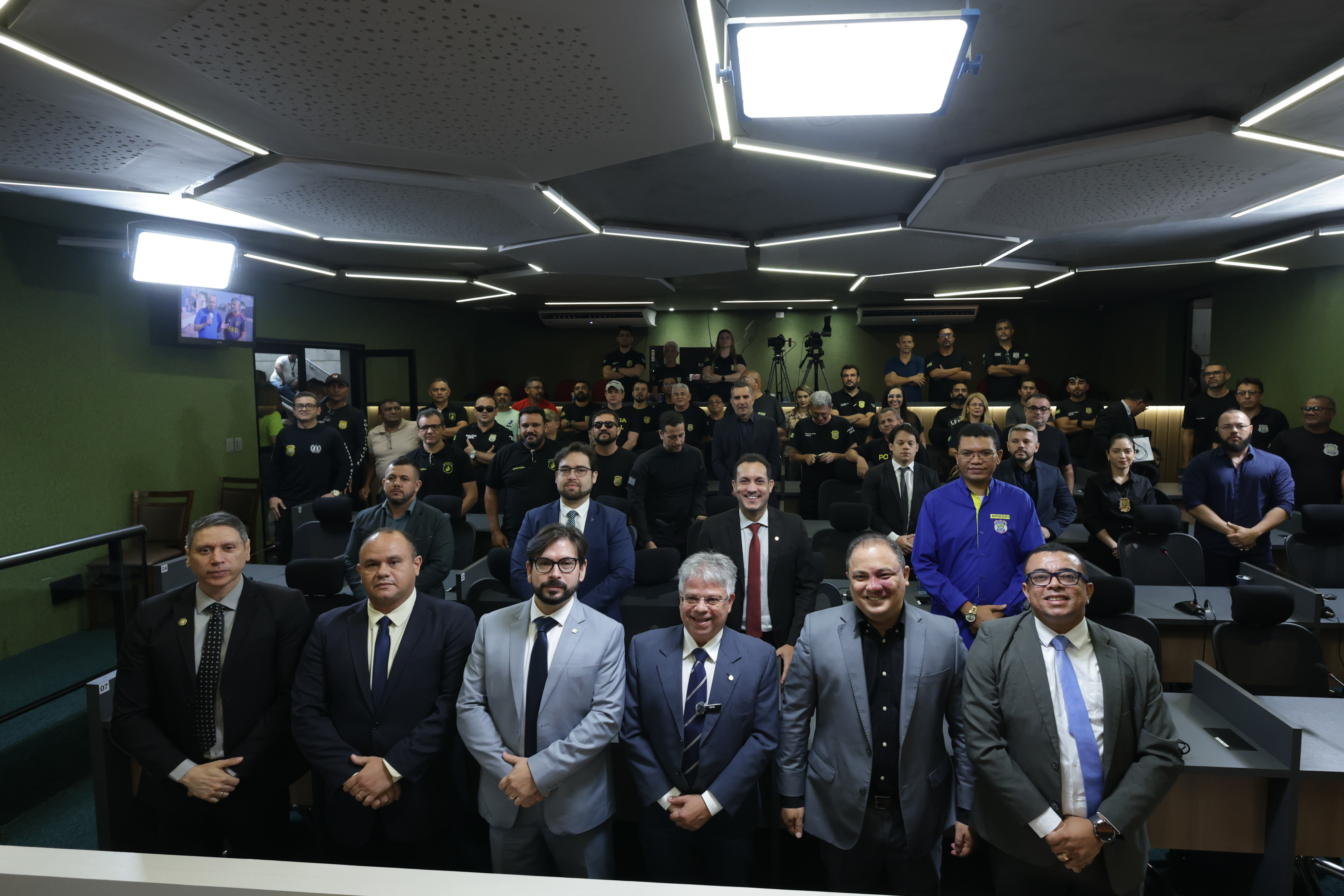 AUDIÊNCIA PÚBLICA PARA DEBATER A LEI ORGÂNICA NACIONAL DAS POLICIAS CIVIS (25).jpg