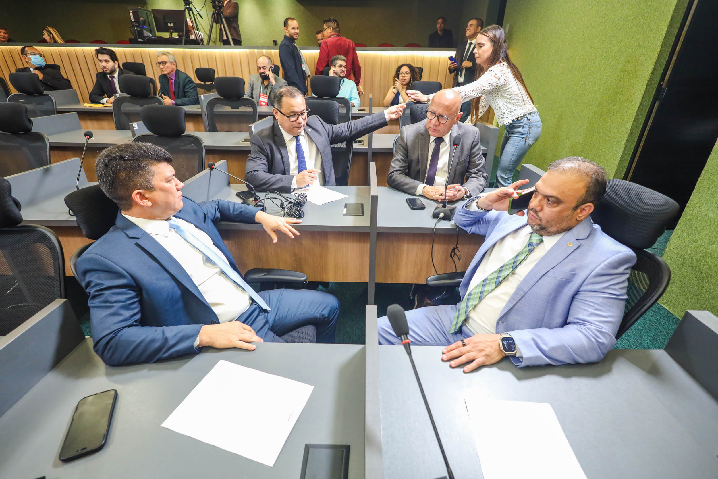 REUNIÃO DAS COMISSÕES CONJUNTAS (3).jpg