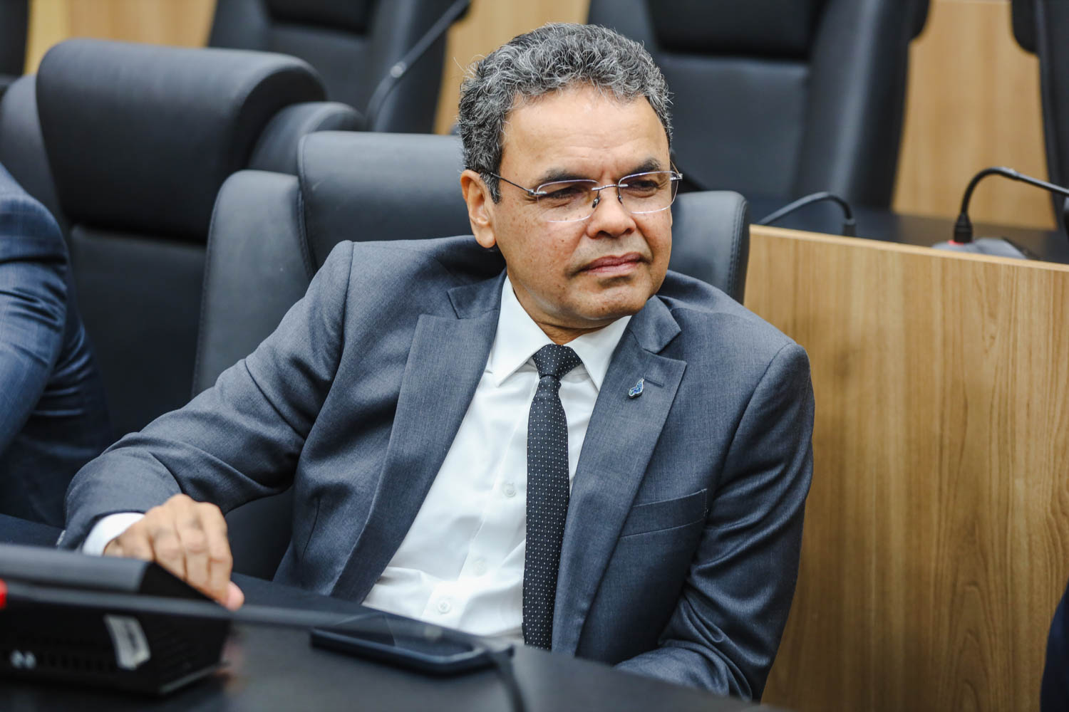 SESSÃO PLENÁRIA  (11) GIL CARLOS.jpg