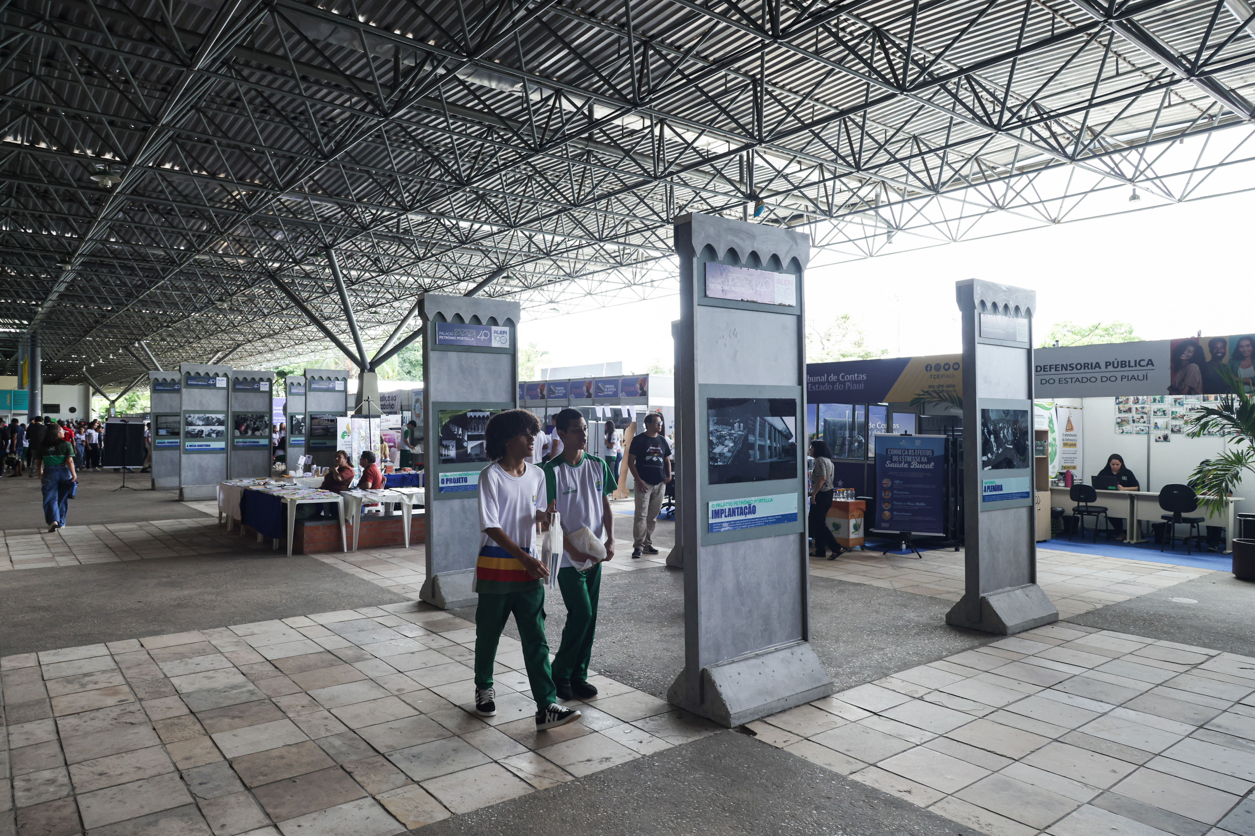 EXPOSIÇÃO FOTOGRÁFICA DOS 190 ANOS DA ALEPI NO SALIPI  (2).jpg