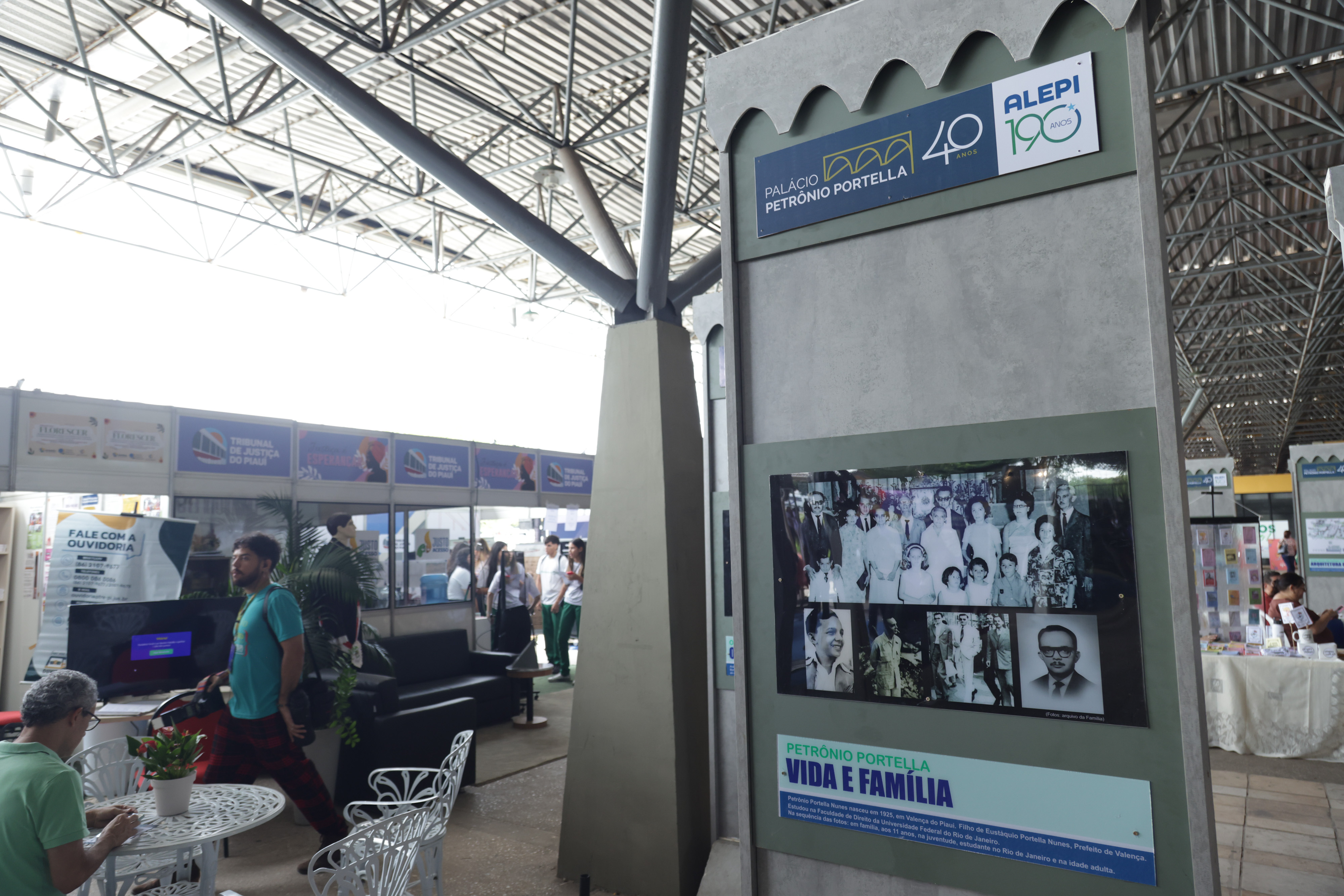 EXPOSIÇÃO FOTOGRÁFICA DOS 190 ANOS DA ALEPI NO SALIPI  (7).jpg