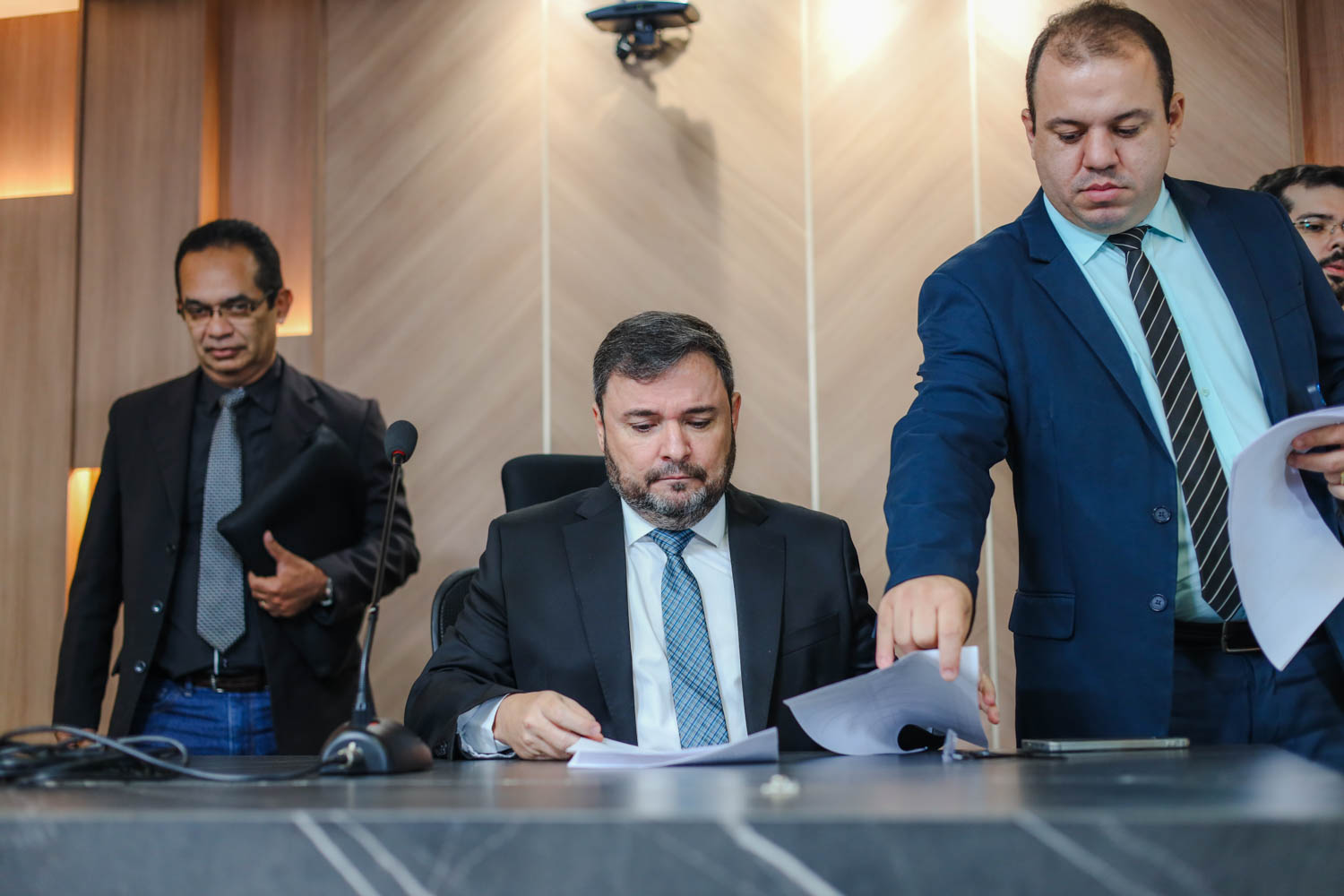 COMISSÃO DE CONSTITUIÇÃO E JUSTIÇA (1).jpg