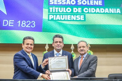 ENTREGA DE TITULO DE CIDADANIA AO CONSELHEIRO DO CNJ RODRIGO BADARÓ (33).jpg ENTREGA DE TITULO DE CIDADANIA AO CONSELHEIRO DO CNJ RODRIGO BADARÓ (33).jpg