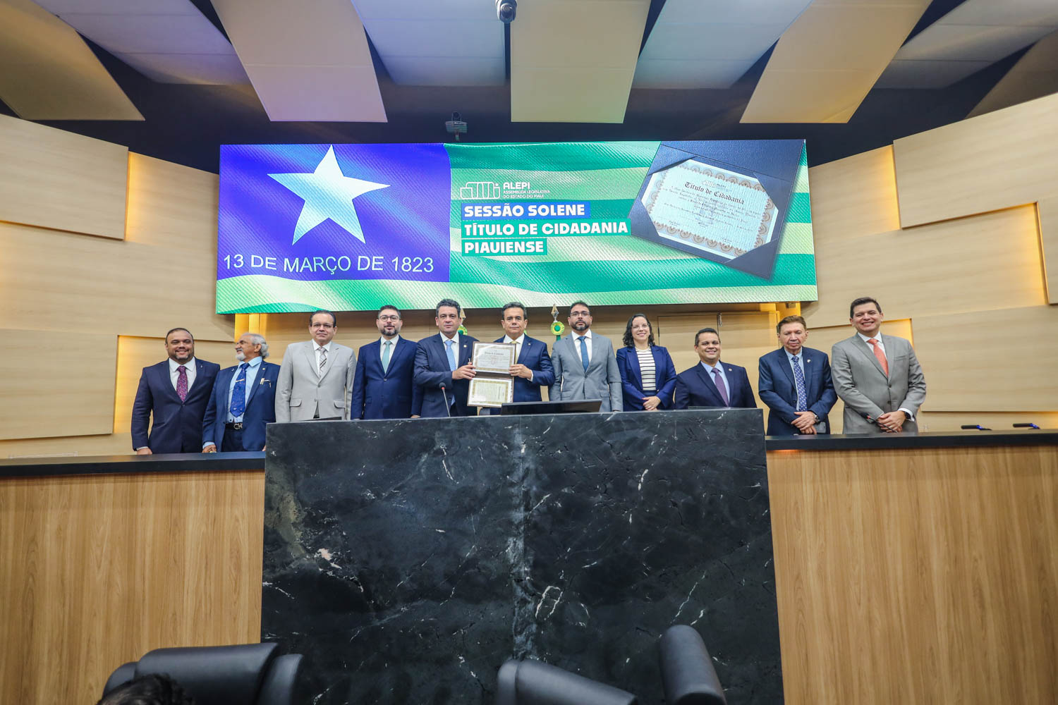ENTREGA DE TITULO DE CIDADANIA AO CONSELHEIRO DO CNJ RODRIGO BADARÓ (38).jpg