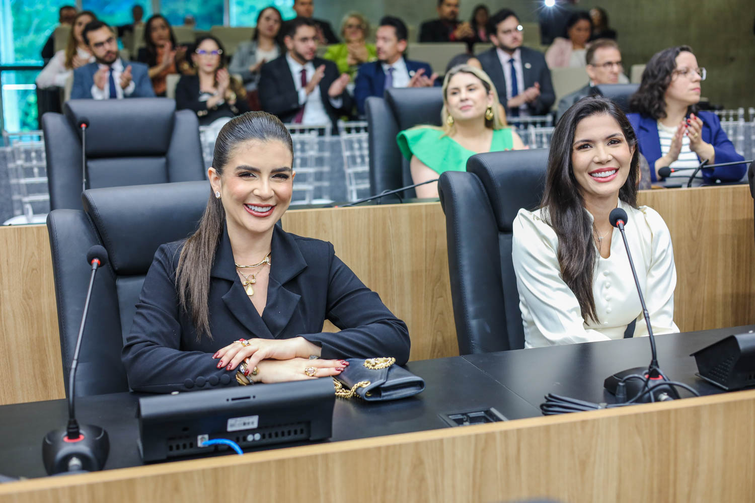 ENTREGA DE TITULO DE CIDADANIA AO CONSELHEIRO DO CNJ RODRIGO BADARÓ (4).jpg