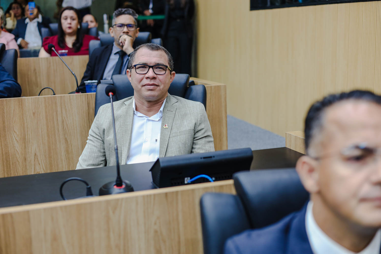 SESSÃO SOLENE EM HOMENAGEM A PASTORES DA IGREJA EVANGÉLICA (11).jpg