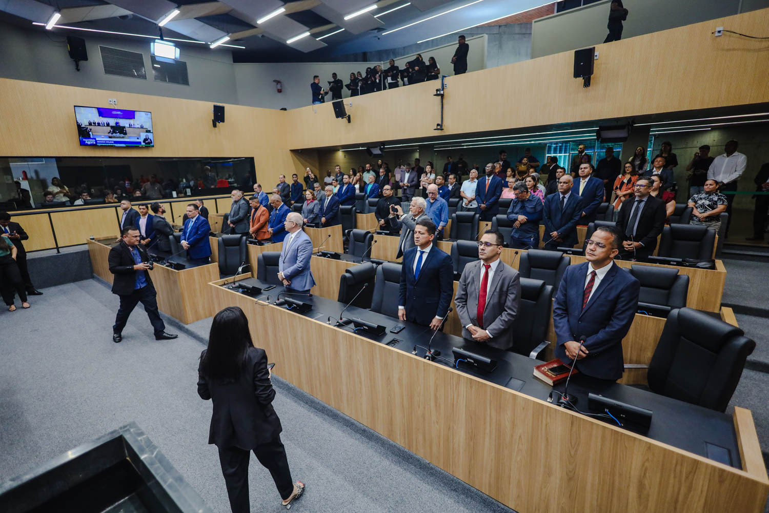 SESSÃO SOLENE EM HOMENAGEM A PASTORES DA IGREJA EVANGÉLICA (2).jpg