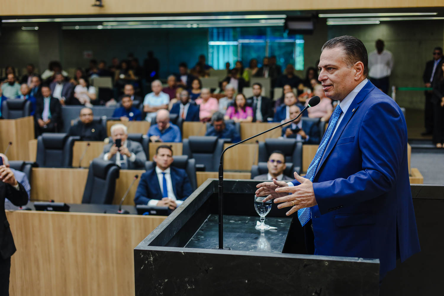 SESSÃO SOLENE EM HOMENAGEM A PASTORES DA IGREJA EVANGÉLICA (9).jpg