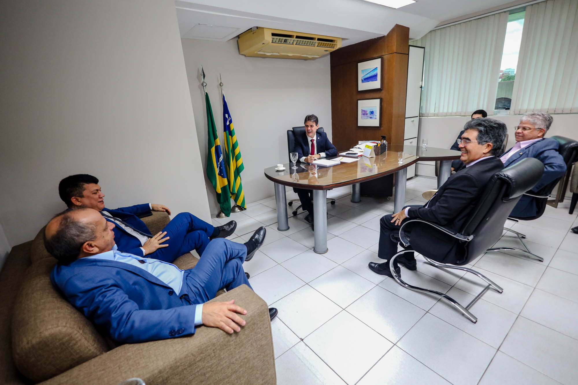 REUNIÃO DA MESA DIRETORA (2).jpg