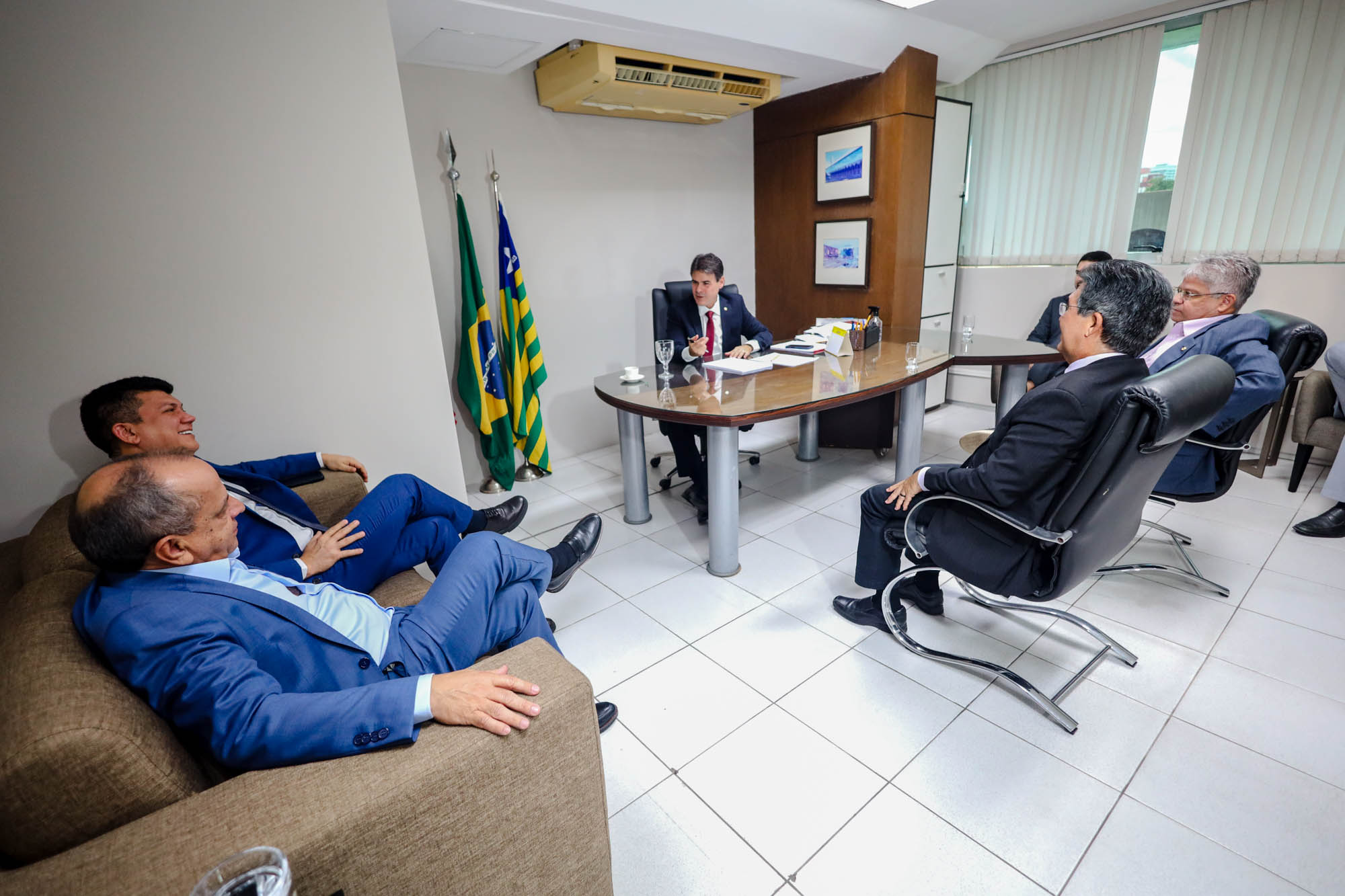 REUNIÃO DA MESA DIRETORA (3).jpg
